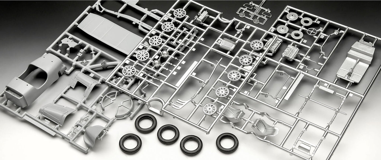 Aston Martin Ulster Model Kit