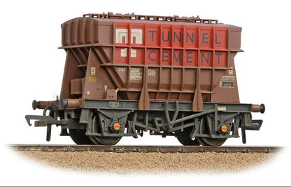 BR 22T CPV Presflo Bulk Powder Wagon BR Bauxite 'Tunnel Cement' No.B887990 - Weathered