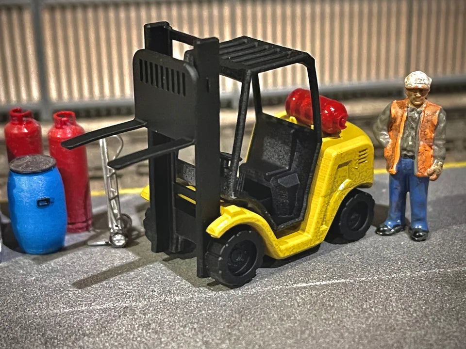 OO Gauge Forklift (Single Pack) - Unpainted