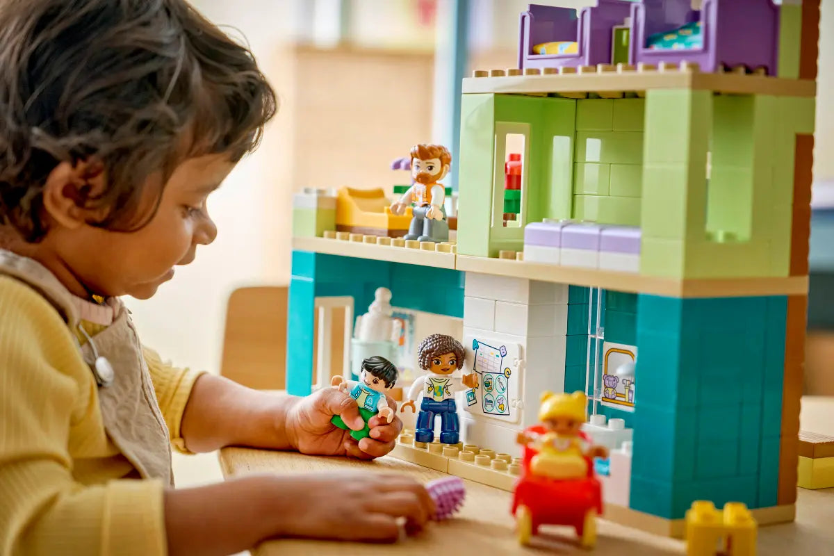 10470 Lego Duplo 3 in 1 Modern Family House with Figures - 10470