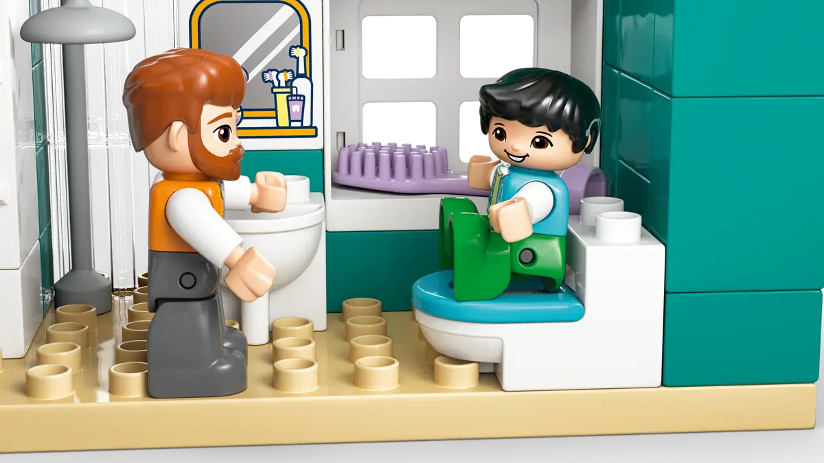 10470 Lego Duplo 3 in 1 Modern Family House with Figures - 10470