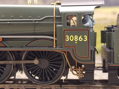 11410-076 OO Gauge Loco Specific Crew - SR Lord Nelson Crew