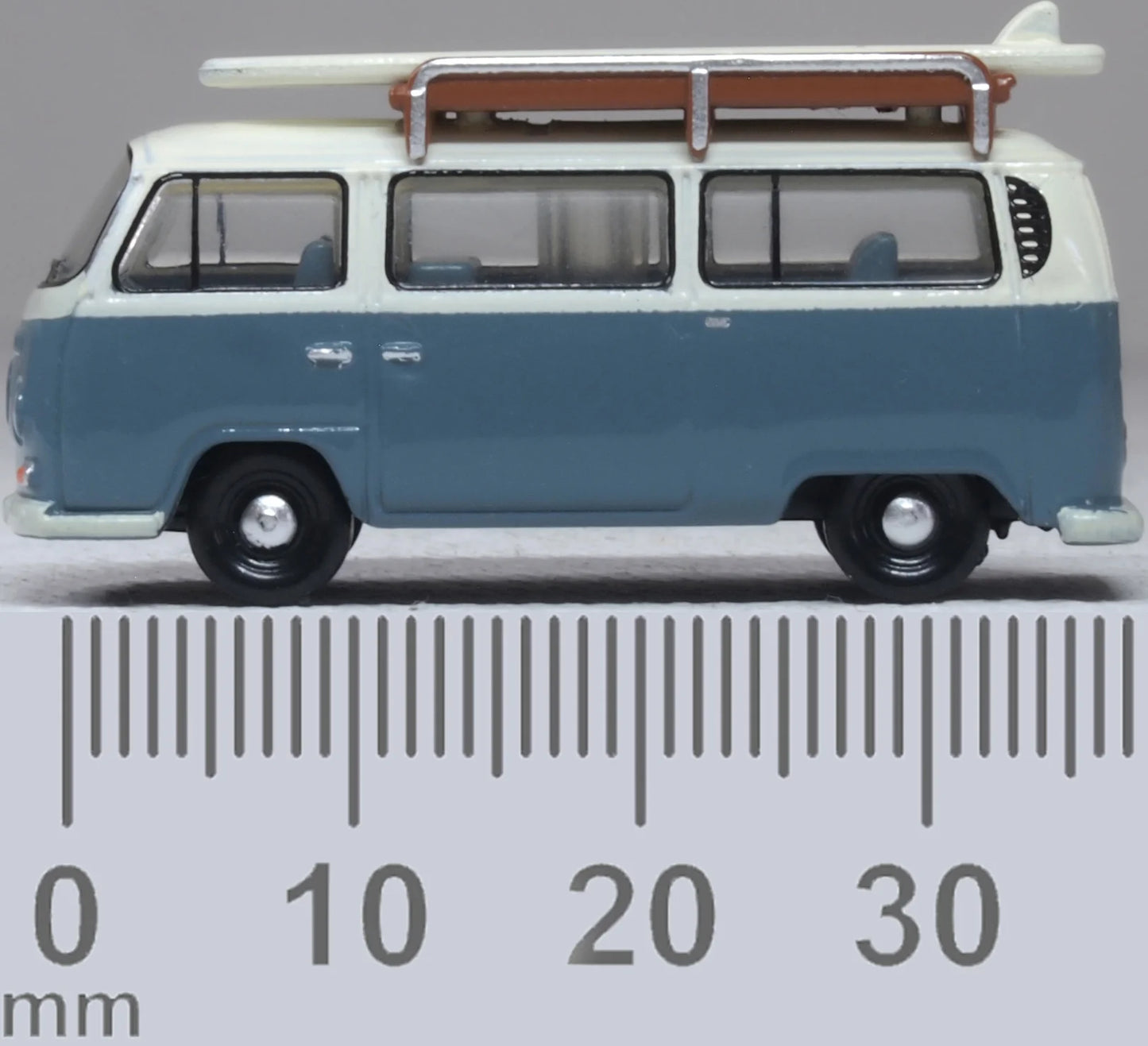 VW Bay Window T2 Bus/Surfboards Fiord Blue/Arcona White