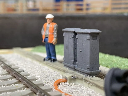 OO Gauge Lineside Cabinets (Pack of 6) - Unpainted