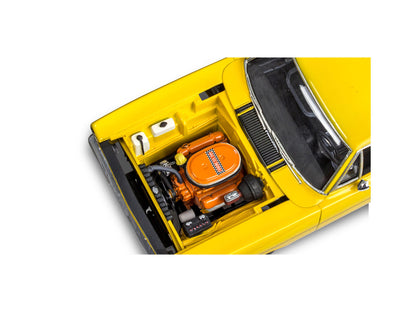 14531 1970 Plymouth Road Runner Model Kit