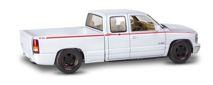 1999 Chevy® Silverado® Street Pickup Model Kit