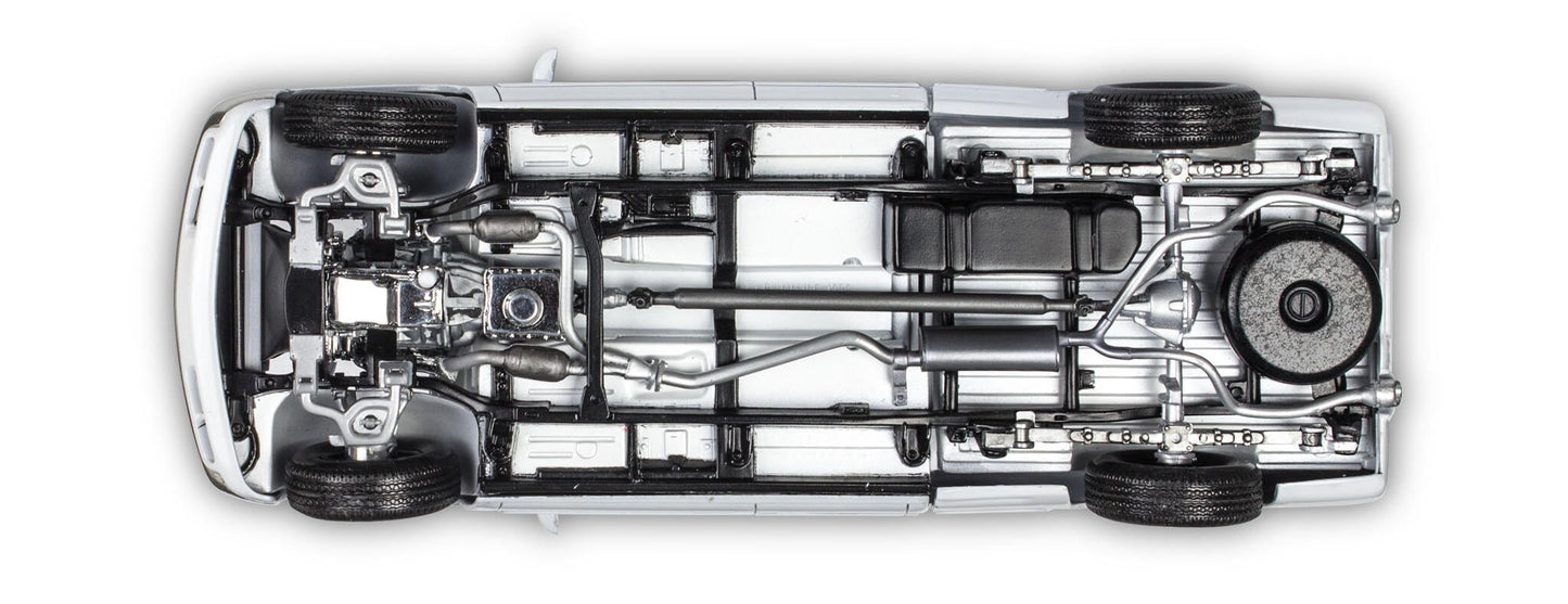 1999 Chevy® Silverado® Street Pickup Model Kit