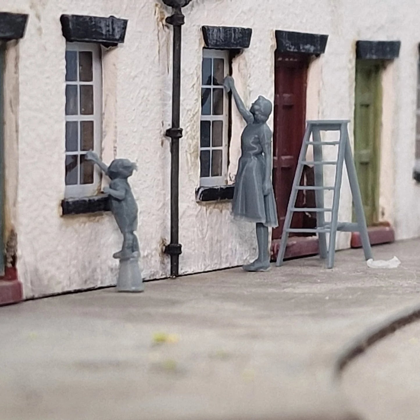 1607-076 OO Gauge Town and Country - Window Cleaning
