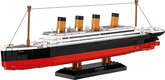R.M.S Titanic (600 pcs) Model Kit