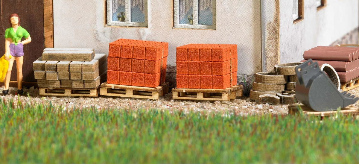 BUS1847 Pallet set Construction site