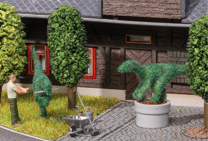 BUS1864 Prehistoric topiary