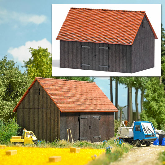 BUS1900 Barn with tiled roof