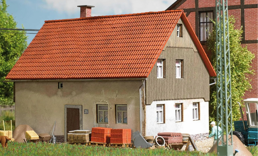 BUS1928 Old residential house