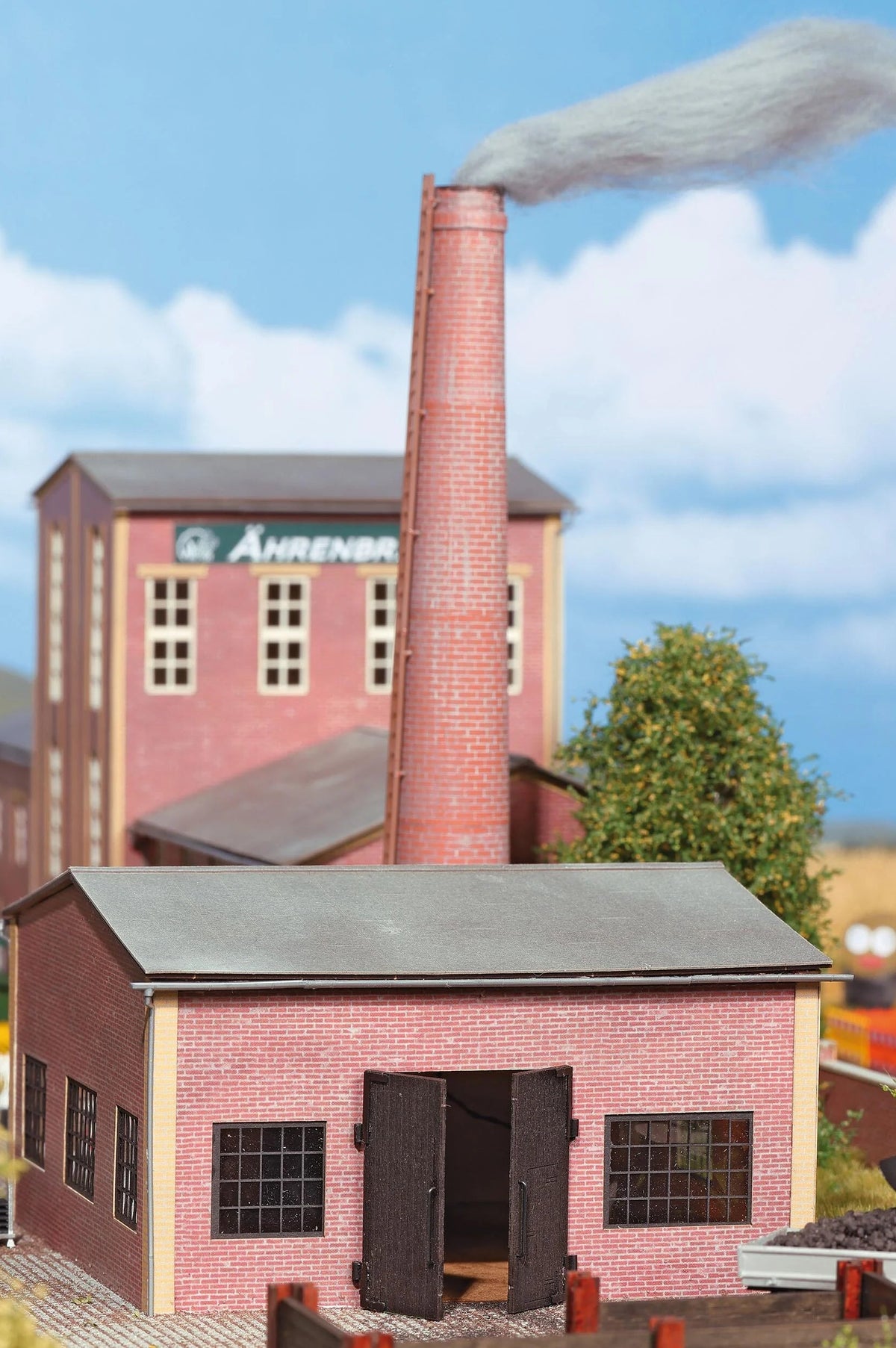 BUS1969 Boiler House H0