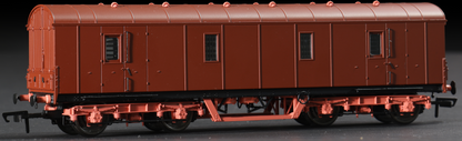 C2021 LMS 42ft GUV Parcels Van BR Crimson M37719