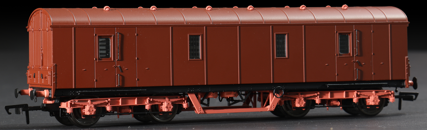 C2024 LMS 42ft GUV Parcels Van BR Gulf Red ADB975241