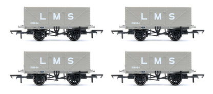 Set of 4 7 Plank Wagons LMS 216954