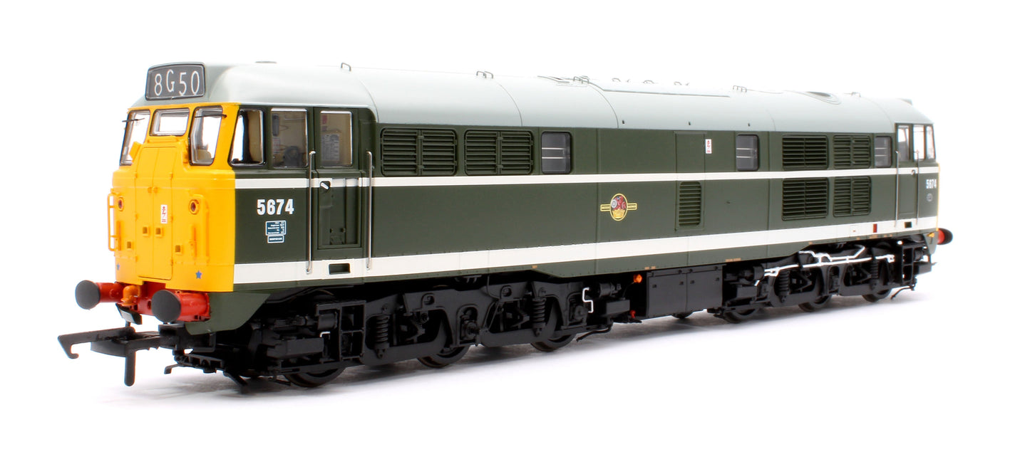 Pre-Owned ACC2740-5674DCC Class 31 No.5674 BR Green (full yellow ends, LU trip cock & tabet catcher recess) Diesel Locomotive (DCC Sound)