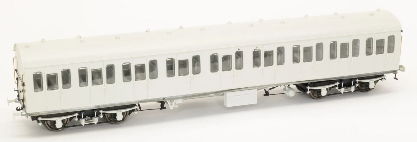 BR Mk1 57' Non-Gangway Coach - C - Plain Maroon M41000