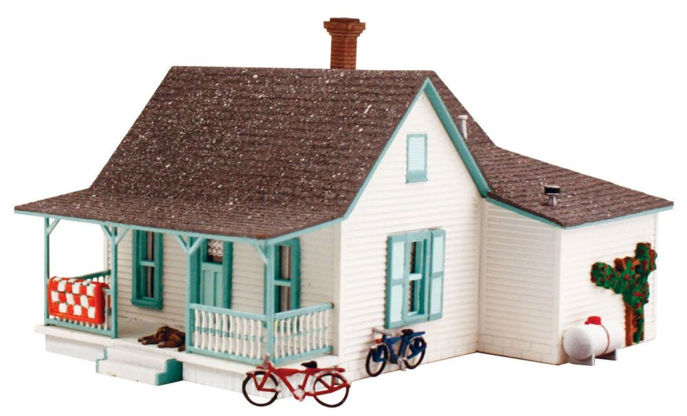HO Country Cottage Model Kit
