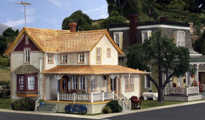 HO Corner Porch House Model Kit
