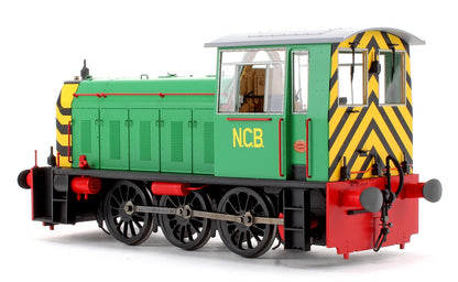 Pre-Owned Class 05 Shunter NCB Green (with Wasp Stripes & Red Detailing) Diesel Locomotive