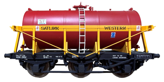 7F-031-014 6 Wheel Milk Tanker Satlink ADW2952