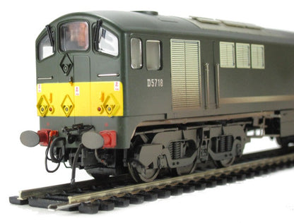 Class 28 Co-Bo BR Green Small Yellow Panels D5704 Diesel Locomotive - Weathered