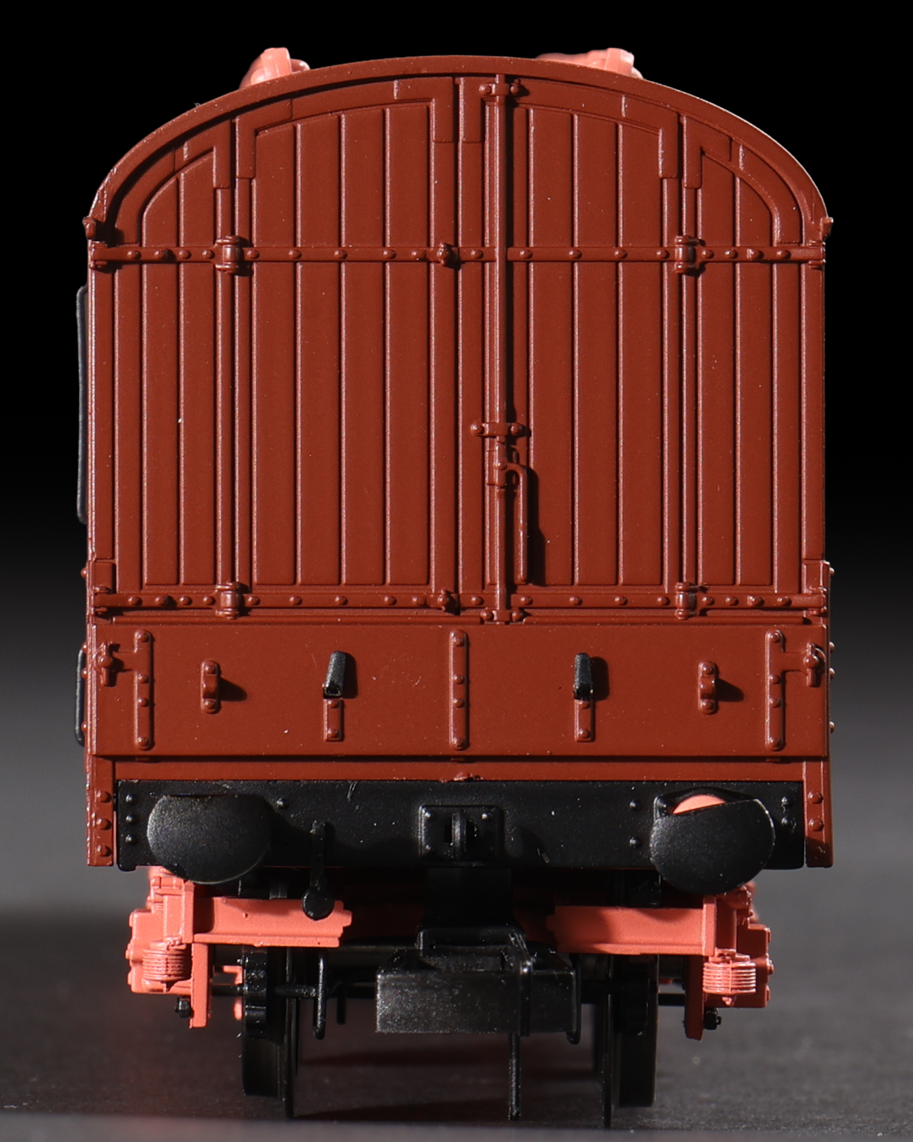 C2025 LMS 42ft GUV Parcels Van BR Departmental Yellow ADB975241