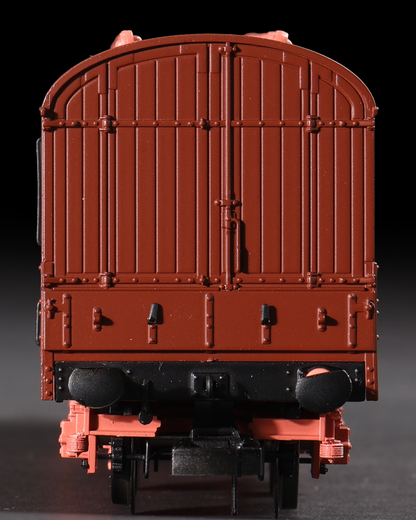 C2021 LMS 42ft GUV Parcels Van BR Crimson M37719