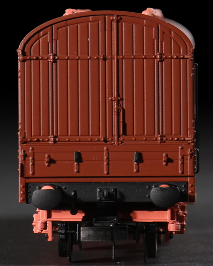 C2027 LMS 42ft GUV Parcels Van BR Crimson & Cream 37909