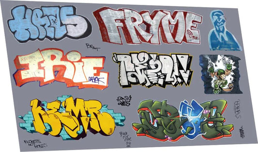 RT-2-8905 RAILTEC 2mm-8905 Graffiti: artistic E (suits larger wagons)