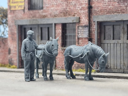 31304-043 O Gauge - Pets, Wildlife & Livestock - Pit Ponies and Miner