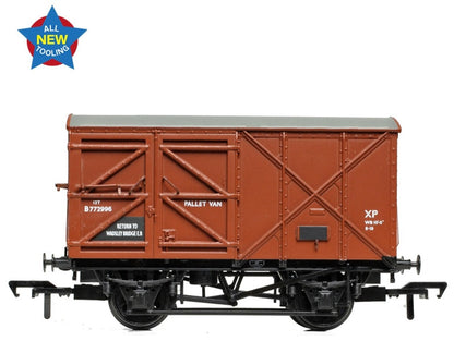 BR 12T Palvan 'Pallet Van' BR Bauxite (Early) No. B772996