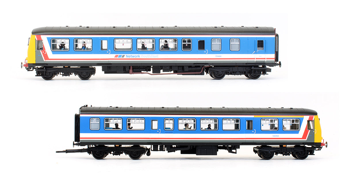 Pre-Owned 32-290DS Class 101 DMU Network Southeast With Fitted Passenger Figures - DCC Sound