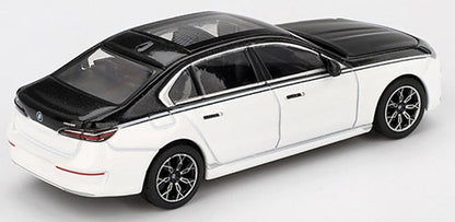 MGT00959-R BMW i7 xDrive60 Alpine White/Black Sapphire (RHD)