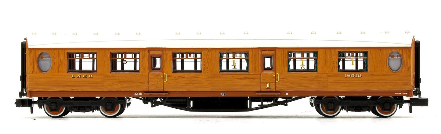 Pre-Owned LNER Thompson Composite Corridor LNER Teak Effect No.18510