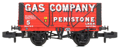 377-156 8 Plank Wagon Fixed Ends 'Gas Company Penistone' Red No.5