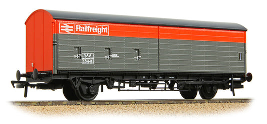 BR VAA Van BR Railfreight Red & Grey No.200648