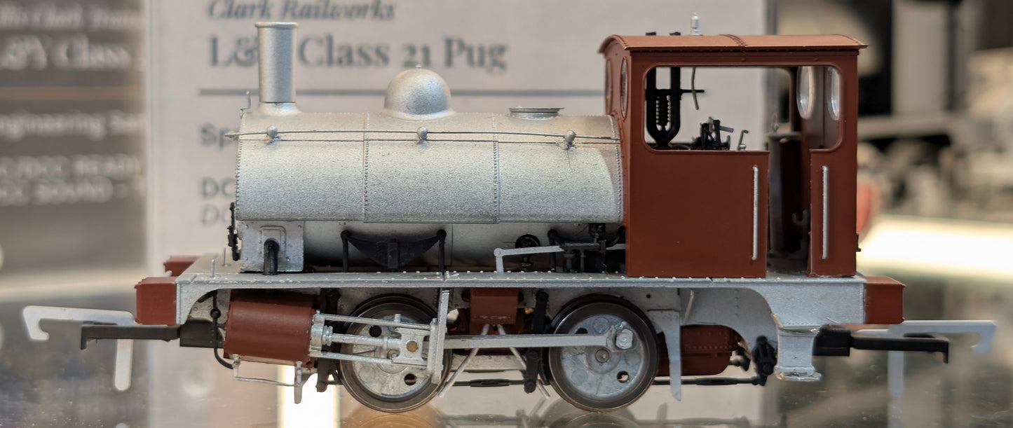 C1020S LYR 'Pug' 0-4-0ST 155 LYR Lined Black Steam Locomotive - DCC Sound