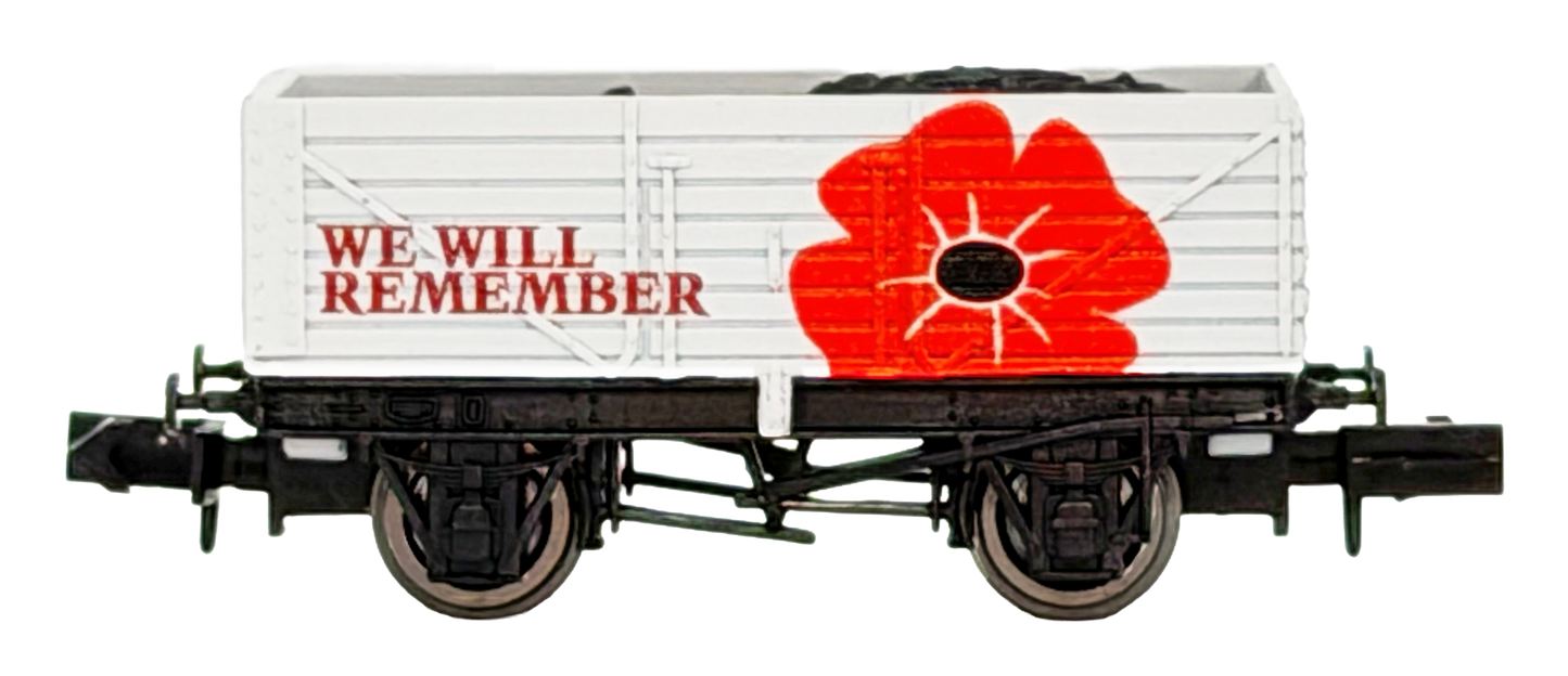 2F-071-139 7 Plank We Will Remember Poppy - Weathered