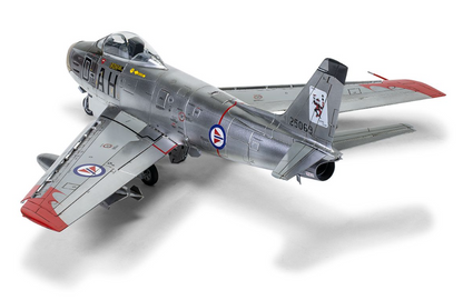 North American F-86F-40 Sabre Model Kit