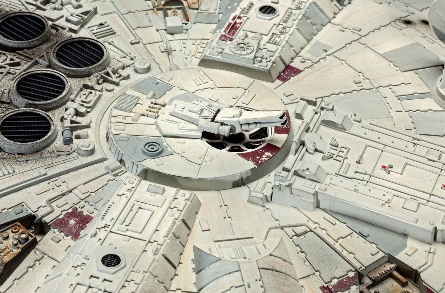 Millennium Falcon (Episode IV) (1:72 Scale) Model Kit