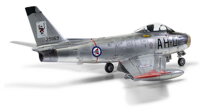 North American F-86F-40 Sabre Model Kit