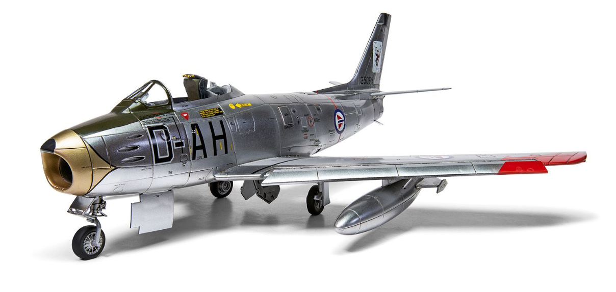 North American F-86F-40 Sabre Model Kit