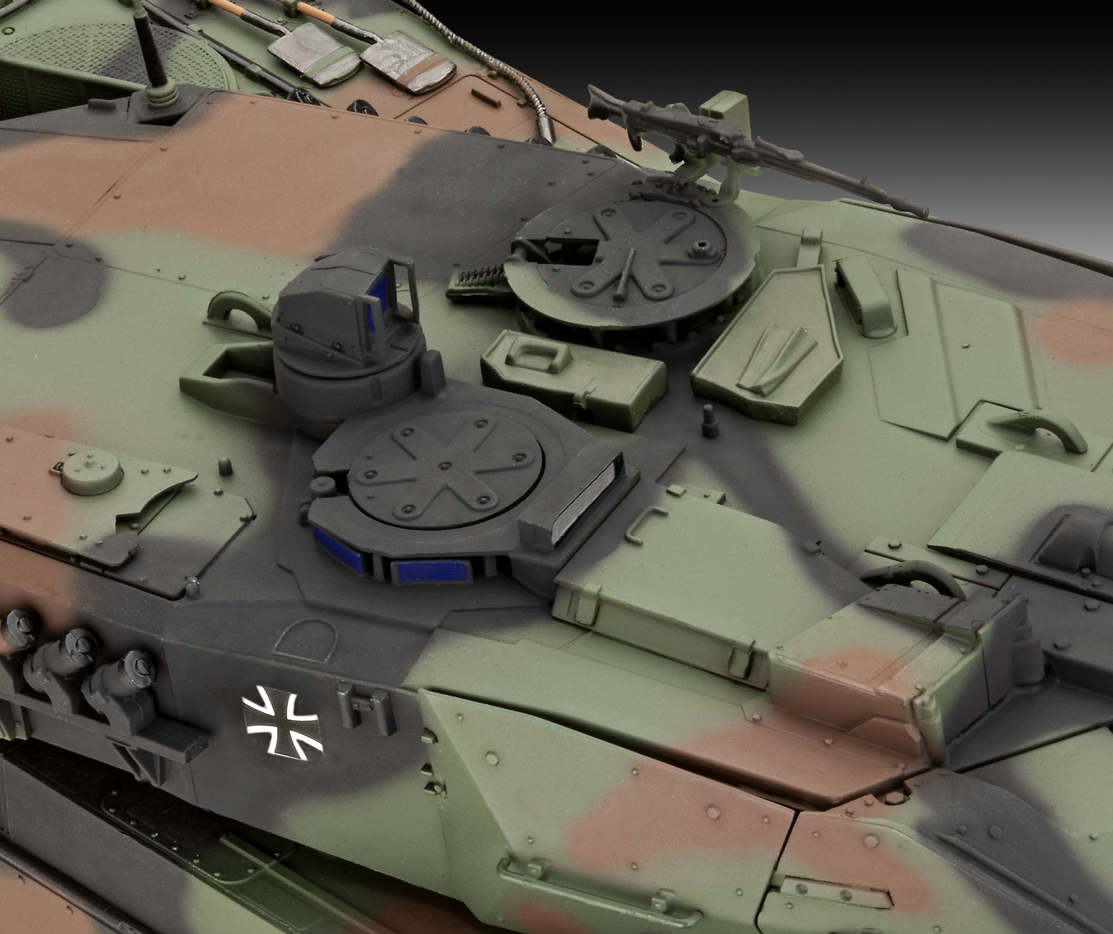 German Leopard 2 A6M+ (1:35 Scale) Model Kit