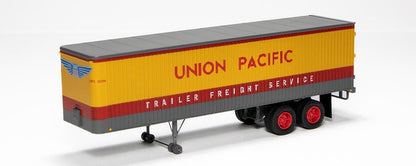 HO 35' Fruehauf Integral-Post Volume Van - Union Pacific - Trailer #1