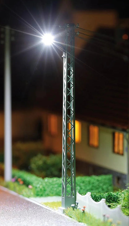 BUS4188 Lamp with lattice mast
