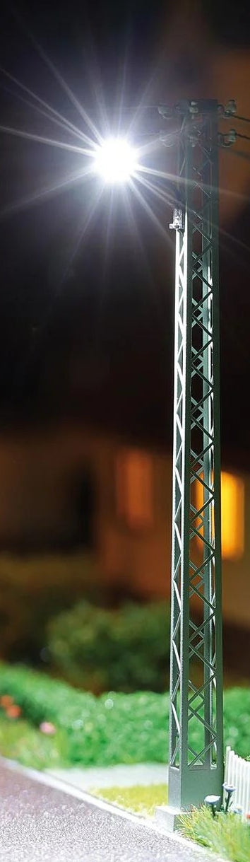 BUS4189 Lamp with lattice mast