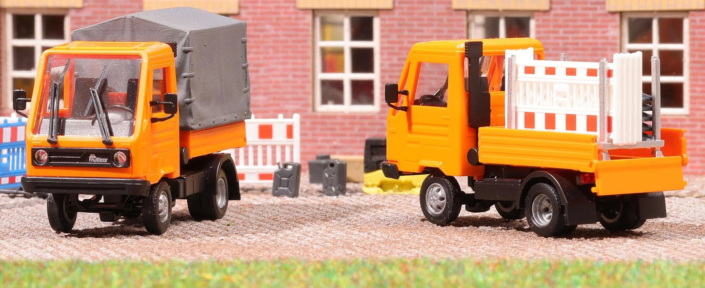 BUS42254 Multicar M26 with transport frame/fences